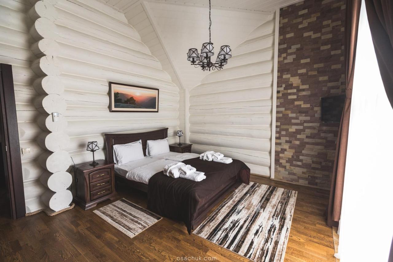 Westhills Cottage Town & Spa Bukovel Exteriör bild